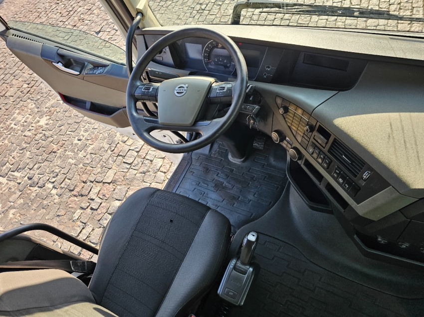 volvo fh 460 8x2t diesel 2p automatico 2018