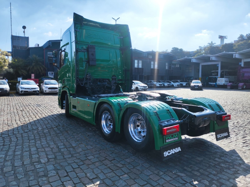 scania r450 6x2 verde