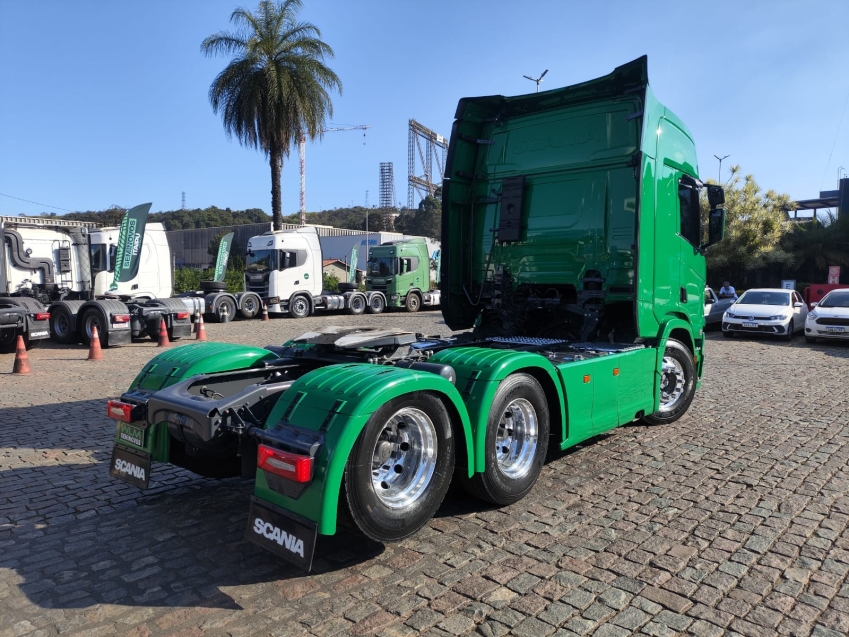 scania r450 6x2 verde