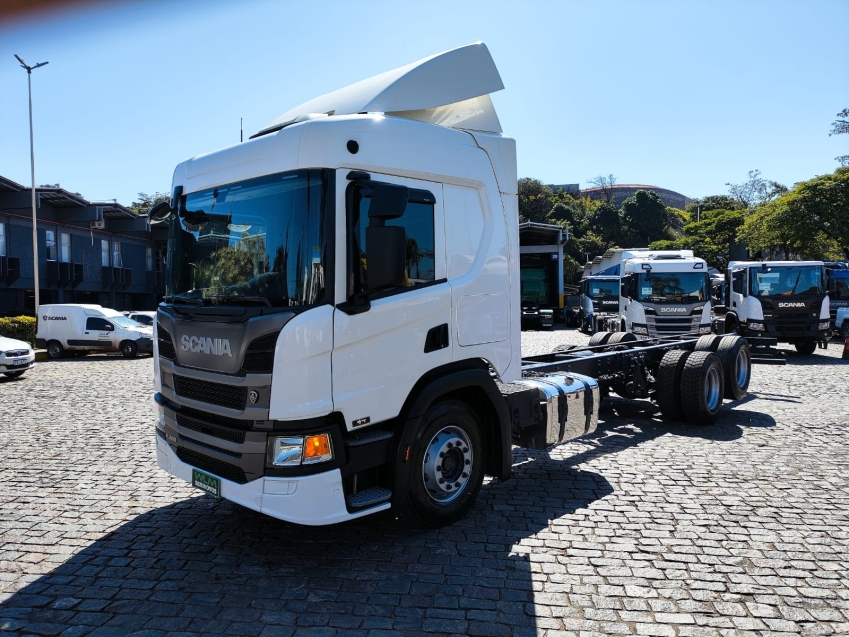 scania p280 b6x2 branco scania p280 b6x2 branco