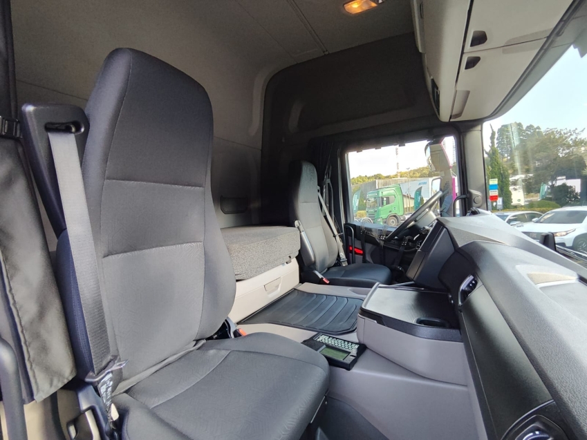 scania g370 4x2 roxo