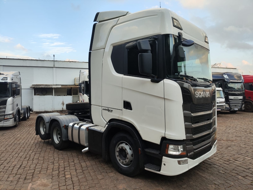 scania s450 a6x2 branco
