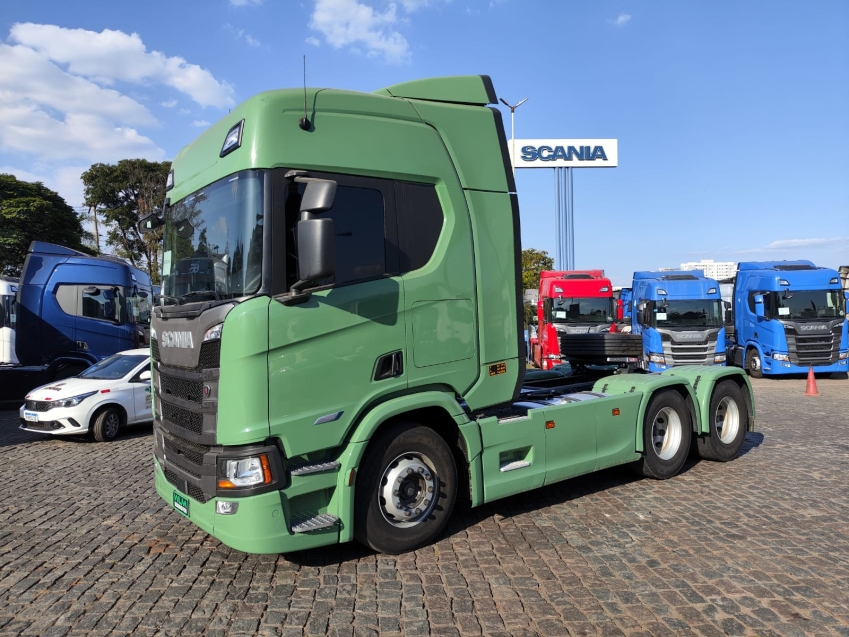 scania r560 a6x4 verde