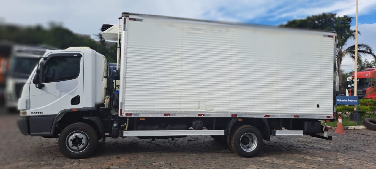 mb accelo 1016 2020