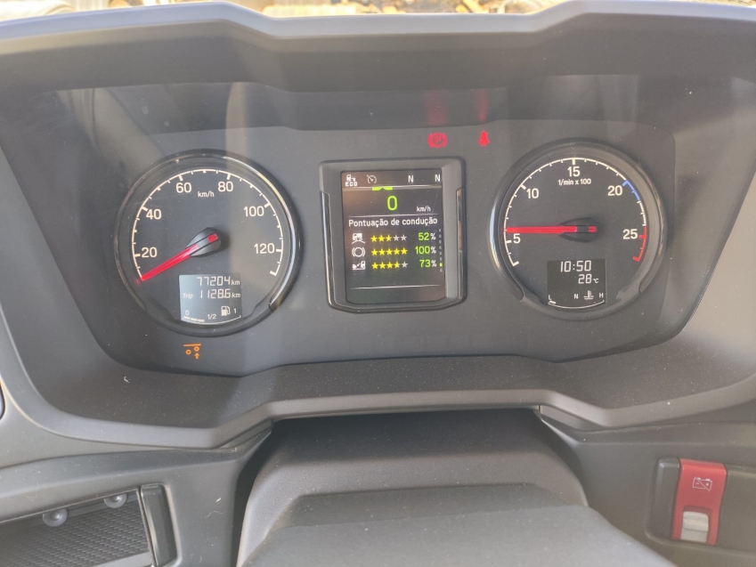 scania g370 a6x2 branco