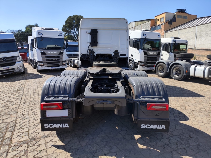 scania g370 a6x2 branco