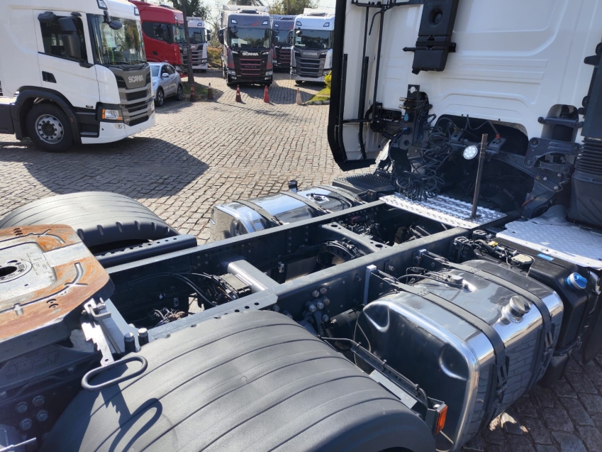 scania g370 a6x2 branca