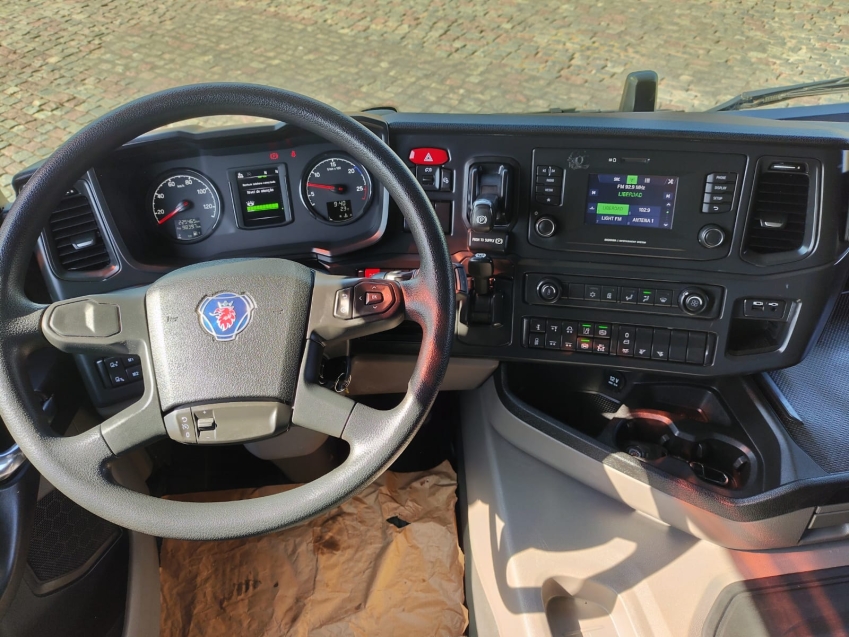 scania g370 a6x2 branca