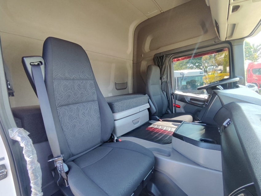 scania g370 a6x2 branca
