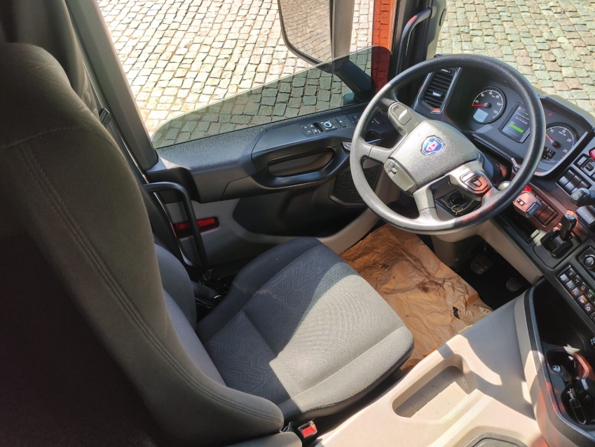 scania g370 a6x2 branca