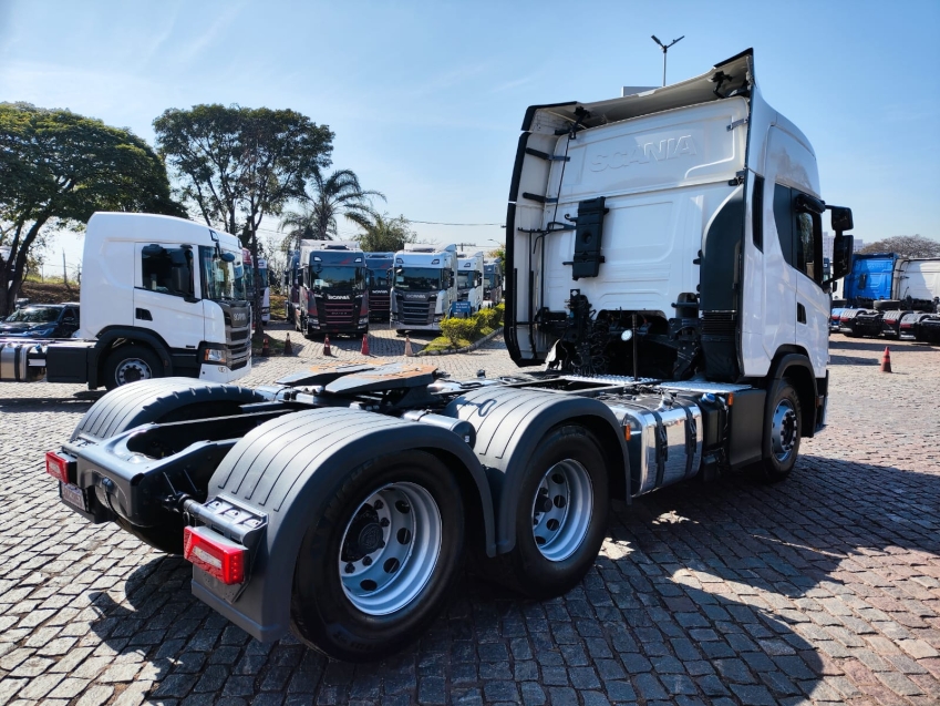 scania g370 a6x2 branca