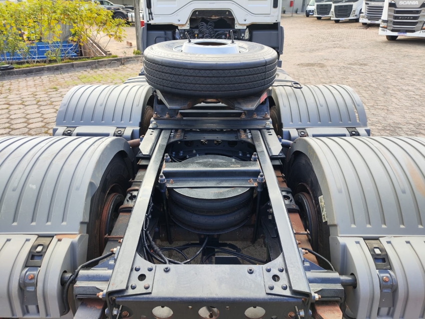 mercedes bens axor 2536 prata