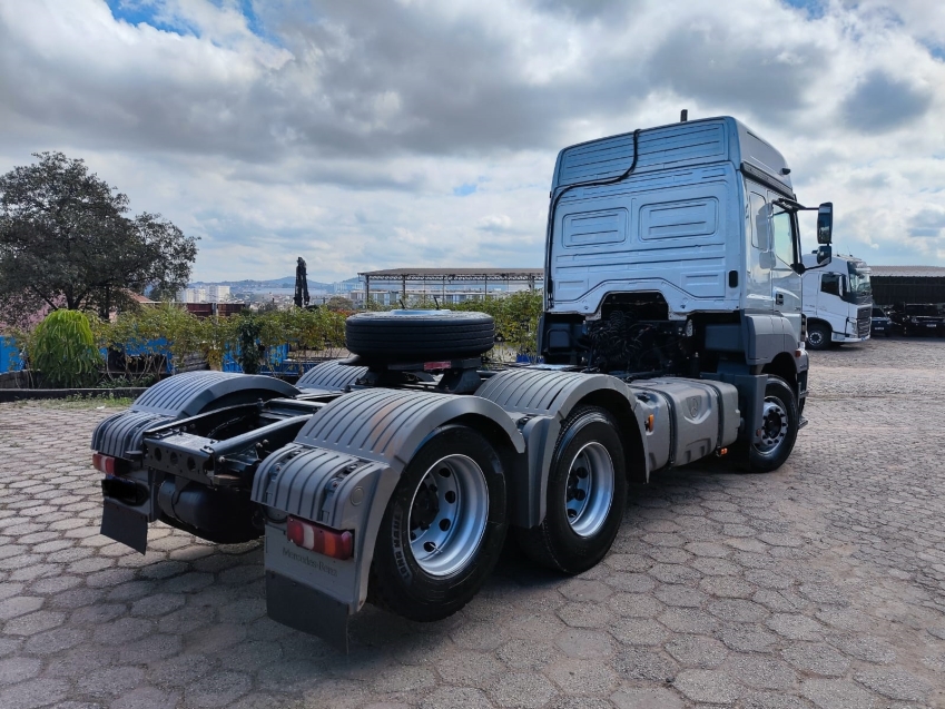 mercedes bens axor 2536 prata
