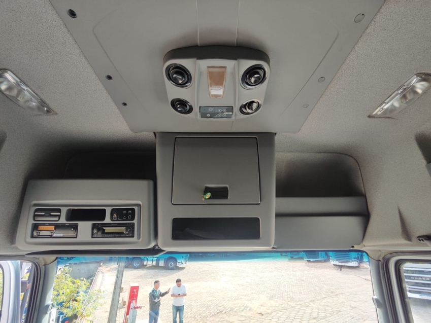 mercedes bens axor 2536 prata
