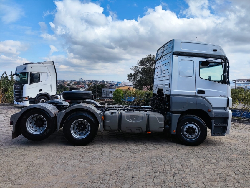 mercedes bens axor 2536 prata
