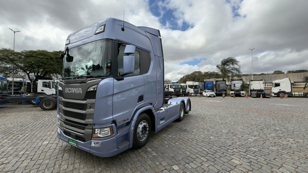 scania r450 a6x2 azul