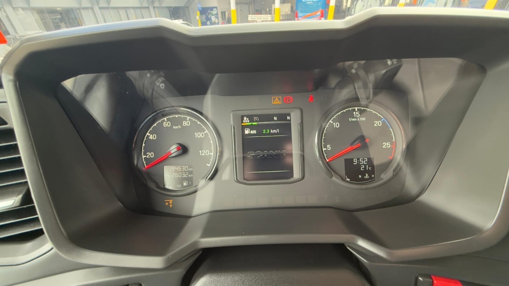 scania r450 a6x2 azul