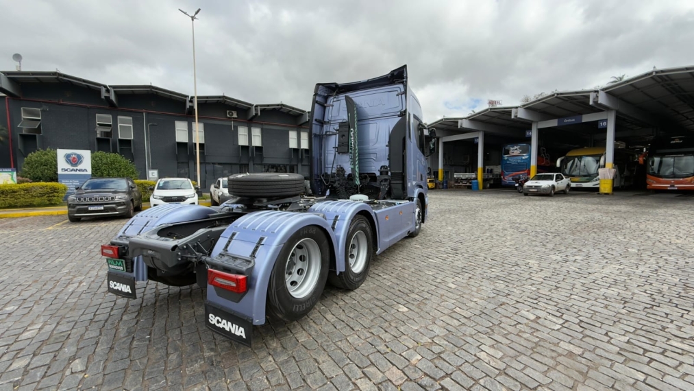 scania r450 a6x2 azul