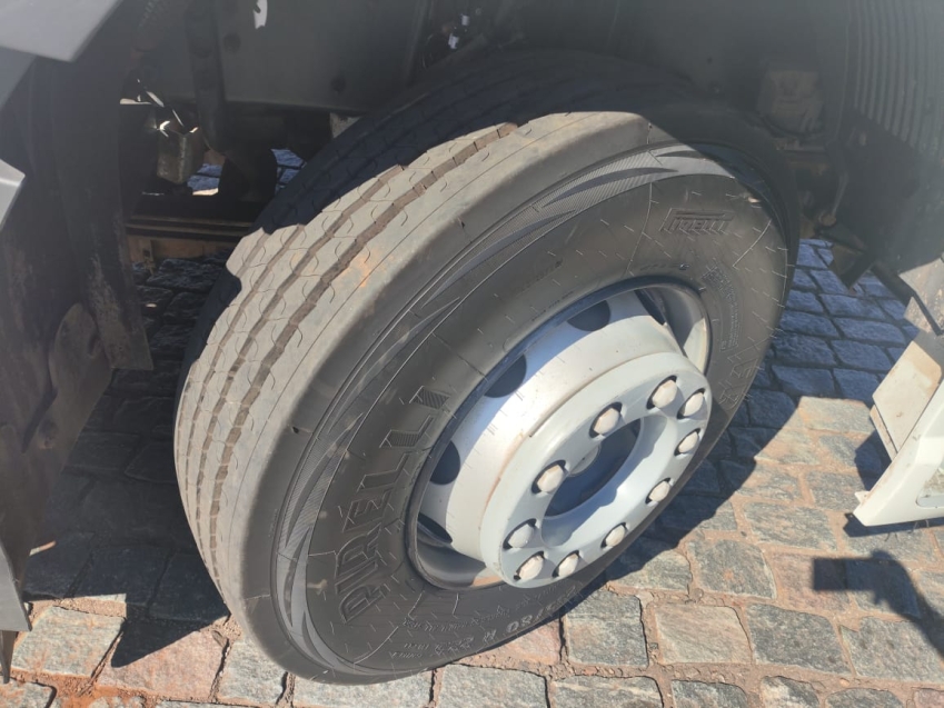 volvo fh 540 6x4 branco25