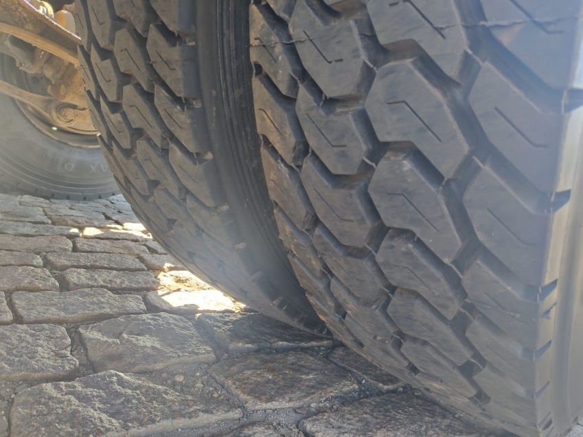 volvo fh 540 6x4 branco21