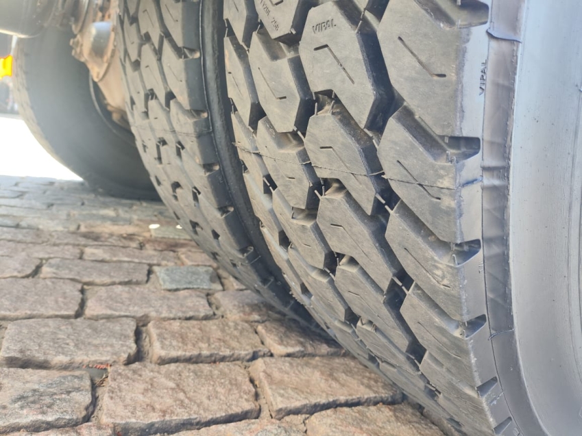 volvo fh 540 6x4 branco24