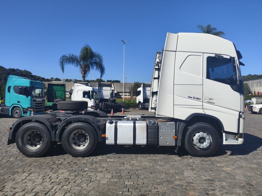 volvo fh 540 6x4 branco7