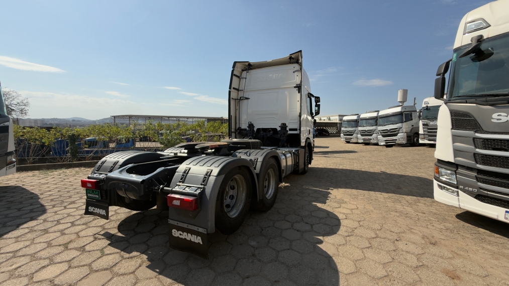scania r450 a6x2 branco8