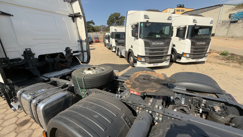 scania r450 a6x2 branco9