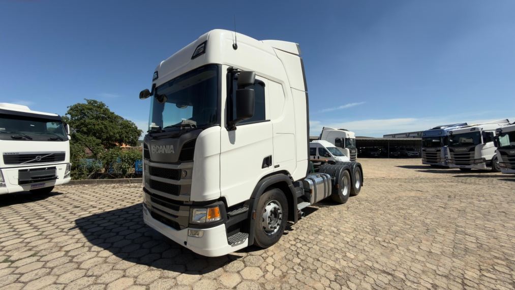 scania r450 6x2 branco