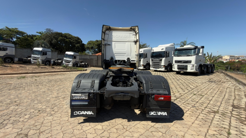 scania r450 6x2 branco5