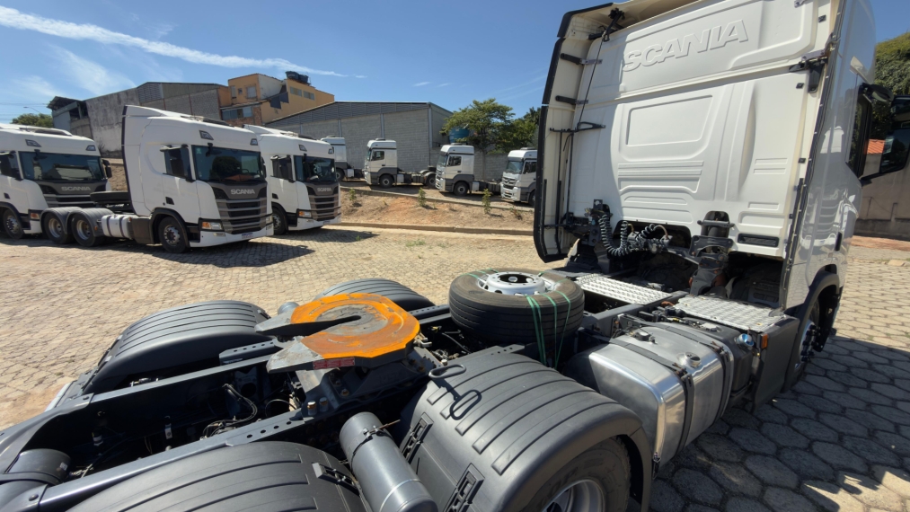 scania r450 6x2 branco8