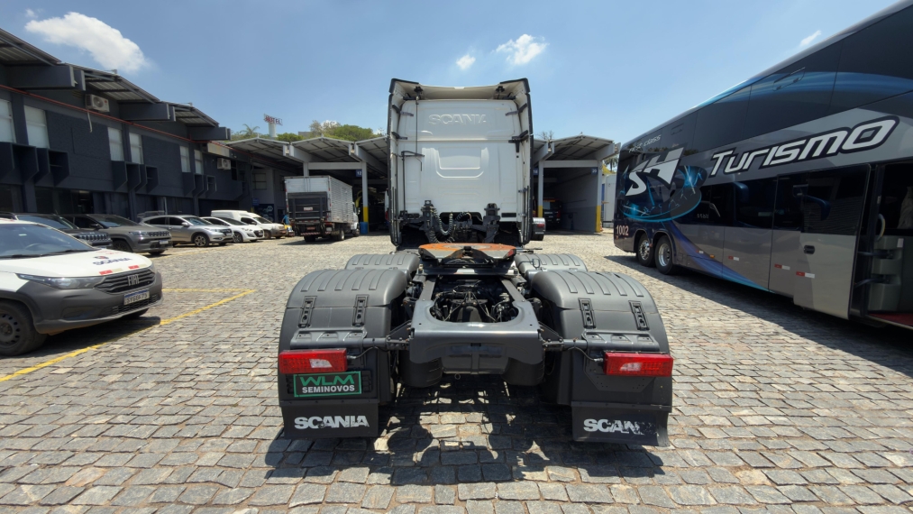 scania r450 6x2 branco 20215