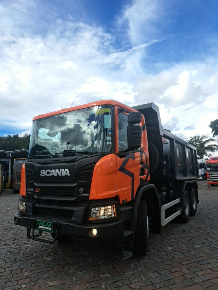 scania p280 b6x4 xt 2025, cacamba rosseti