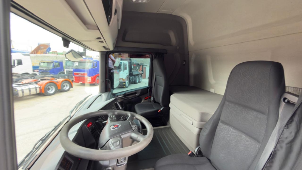 scania r450 6x2 vermelha12