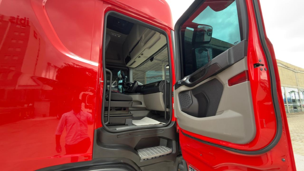 scania r450 6x2 vermelha9