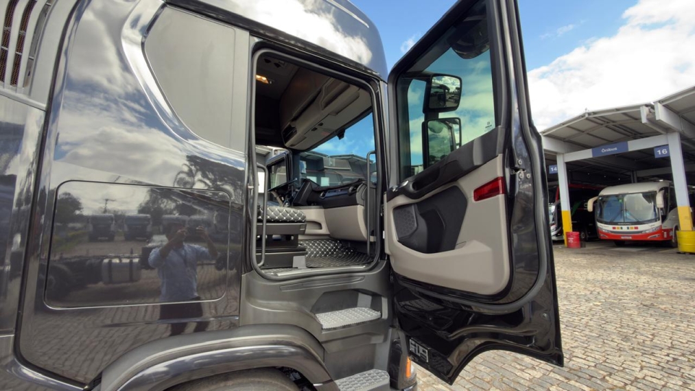 scania r560 6x4 super12
