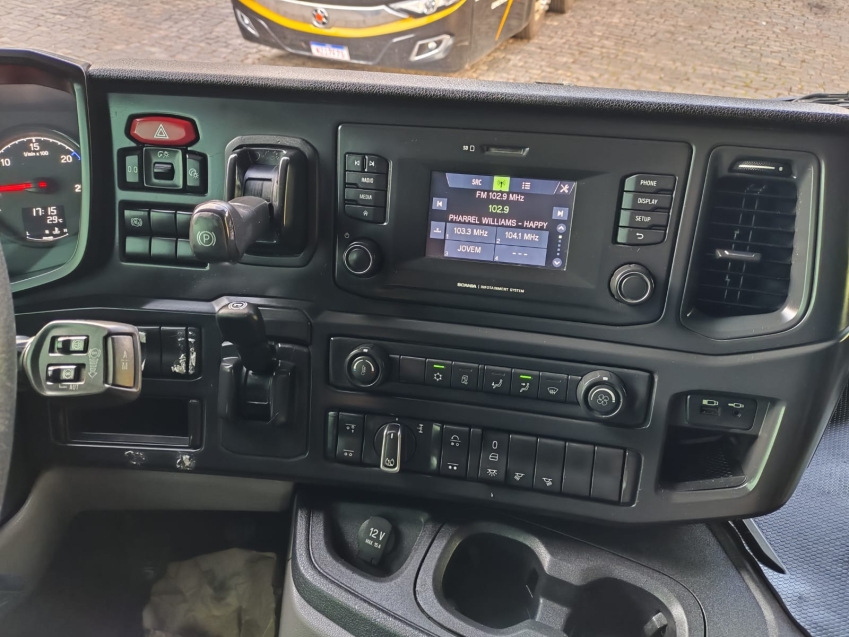 scania p360 a6x211