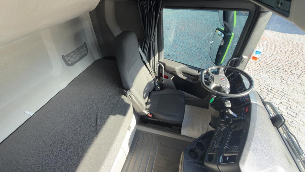 scania	r560 a6x414