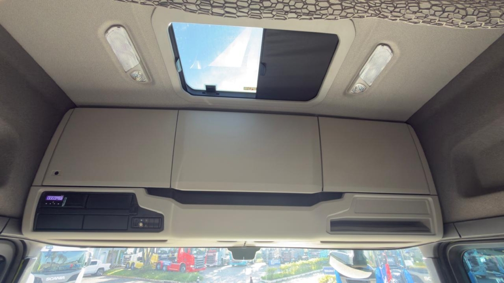 scania	r560 a6x418