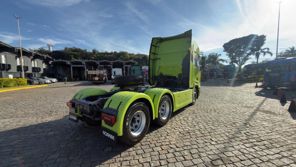 scania	r560 a6x44