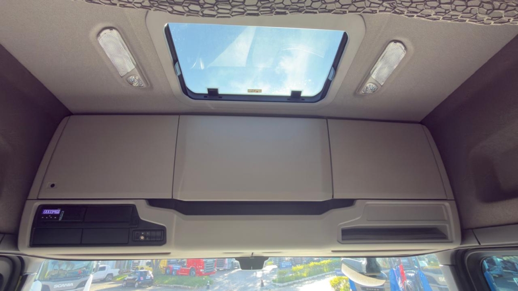 scania	r560 a6x417