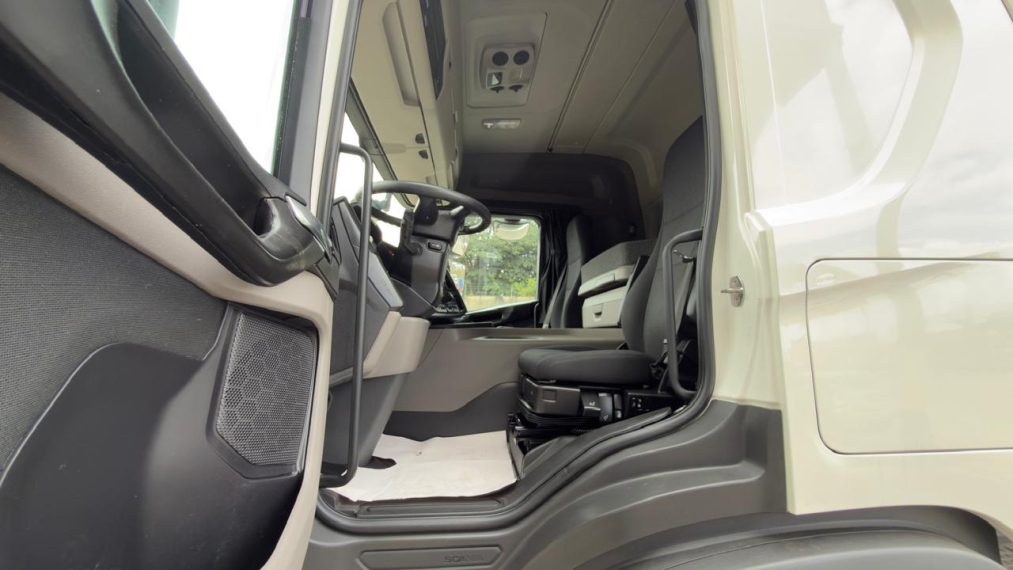 scania p320 b8x26