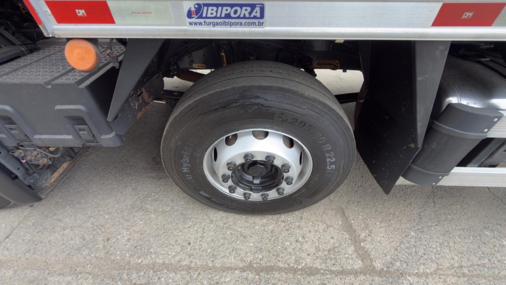 scania p320 b8x210