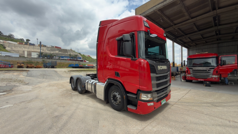 scania r450 a6x2 vermelha1