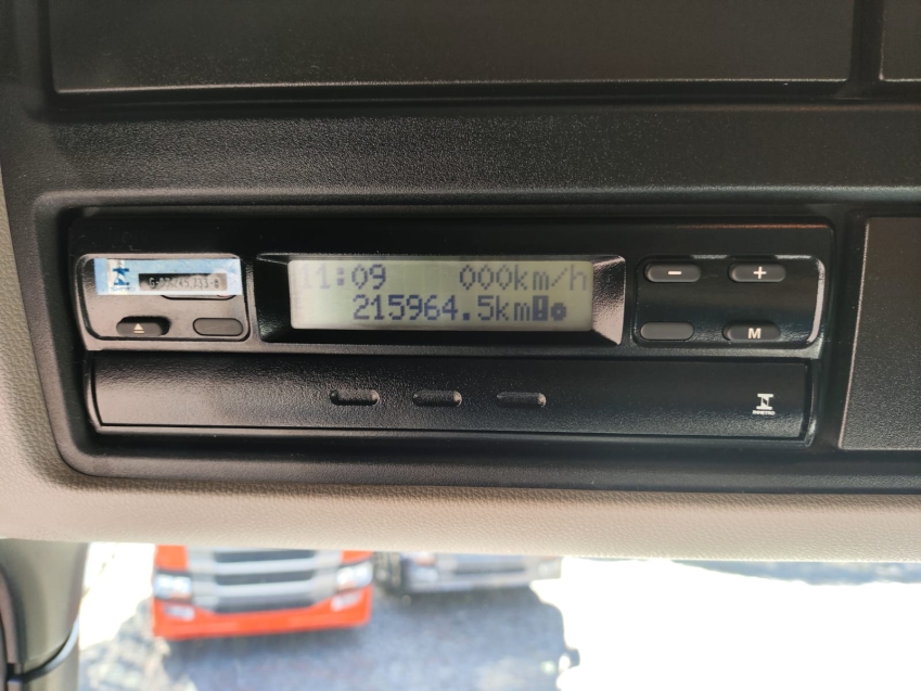 scania p 370 a4x2 diesel 2p automatico 20244