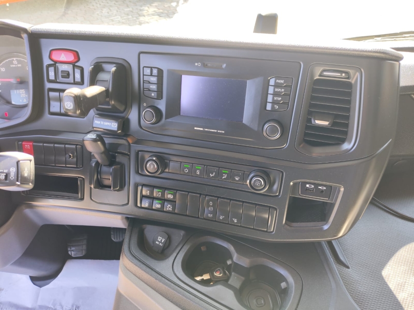 scania p 370 a4x2 diesel 2p automatico 20245