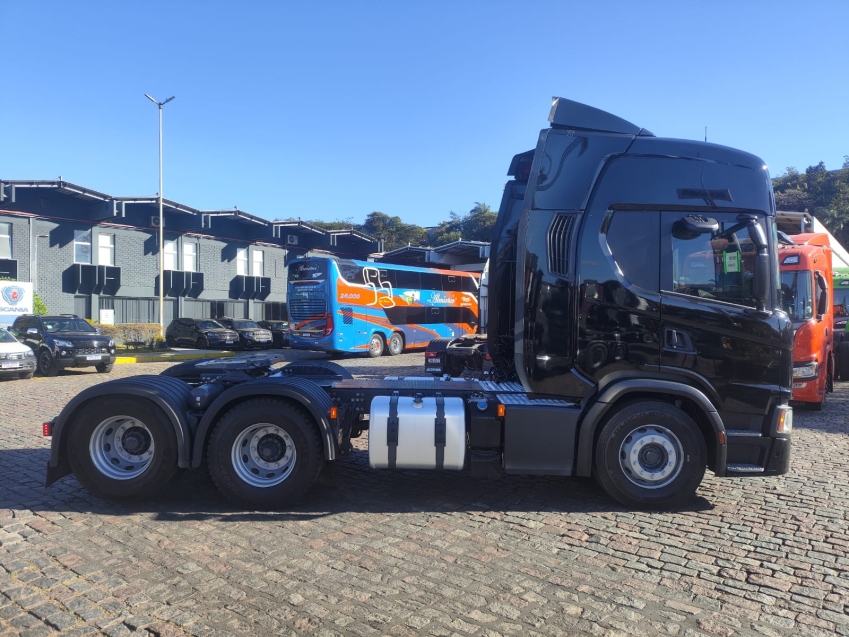 scania g 370 a6x2 diesel 2p automatico 202414
