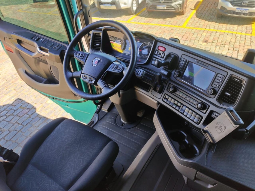 scania r 460 a6x2 diesel 2p automatico 202410