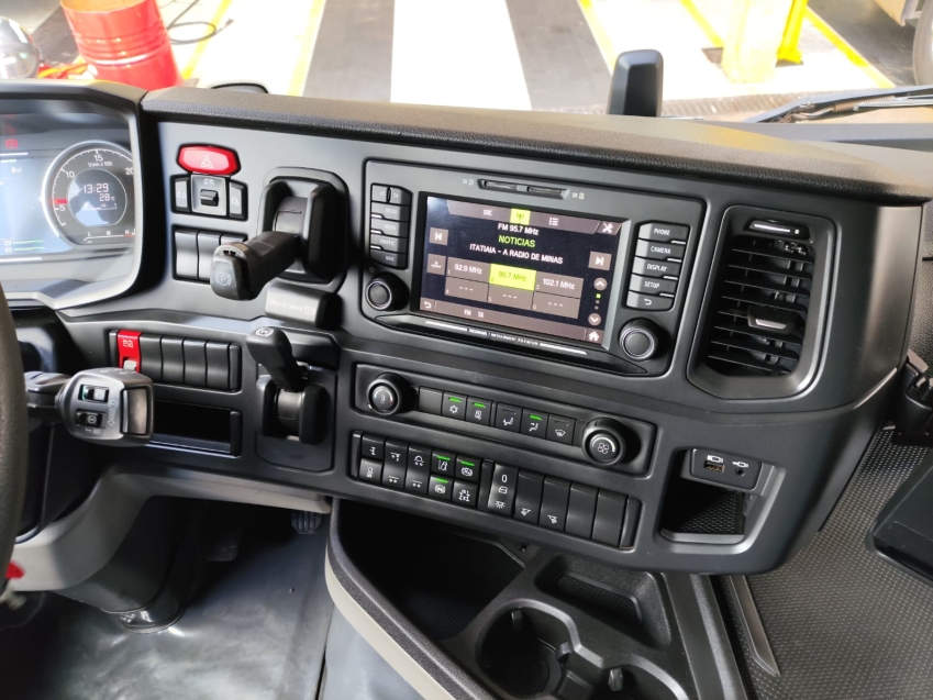 scania r 460 a6x4 diesel 2p automatico 202413