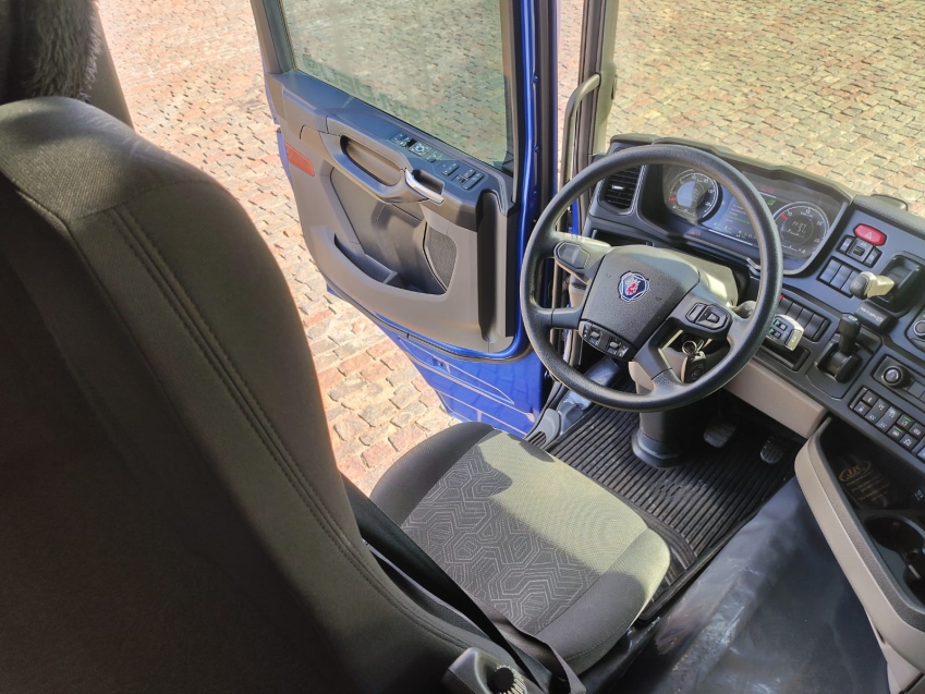 scania r 460 a6x2 diesel 2p automatico 202416